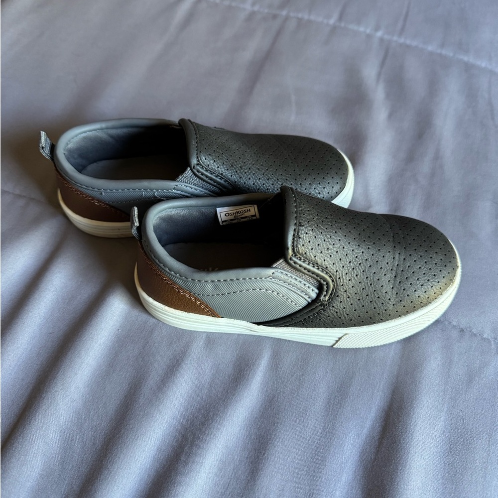 OshKosh Bgosh dress shoes for boys size 10